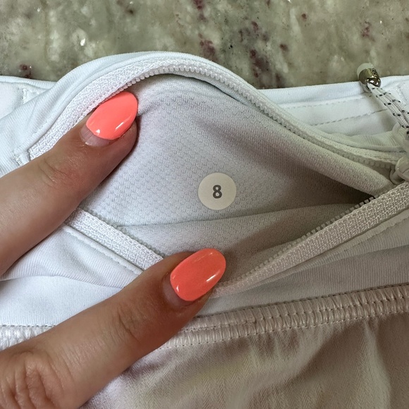 Lululemon Speed-Up Short - Picture 3 of 3